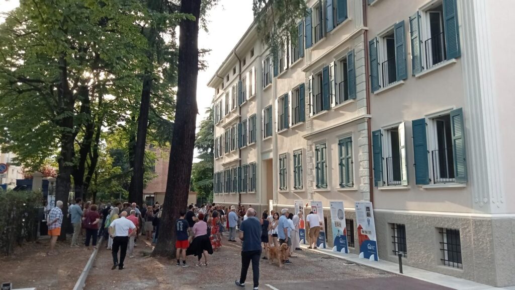 inaugurazione palazzina in via XXI aprile 1945 a bologna, un lavoro di rivalutazione del territorio.